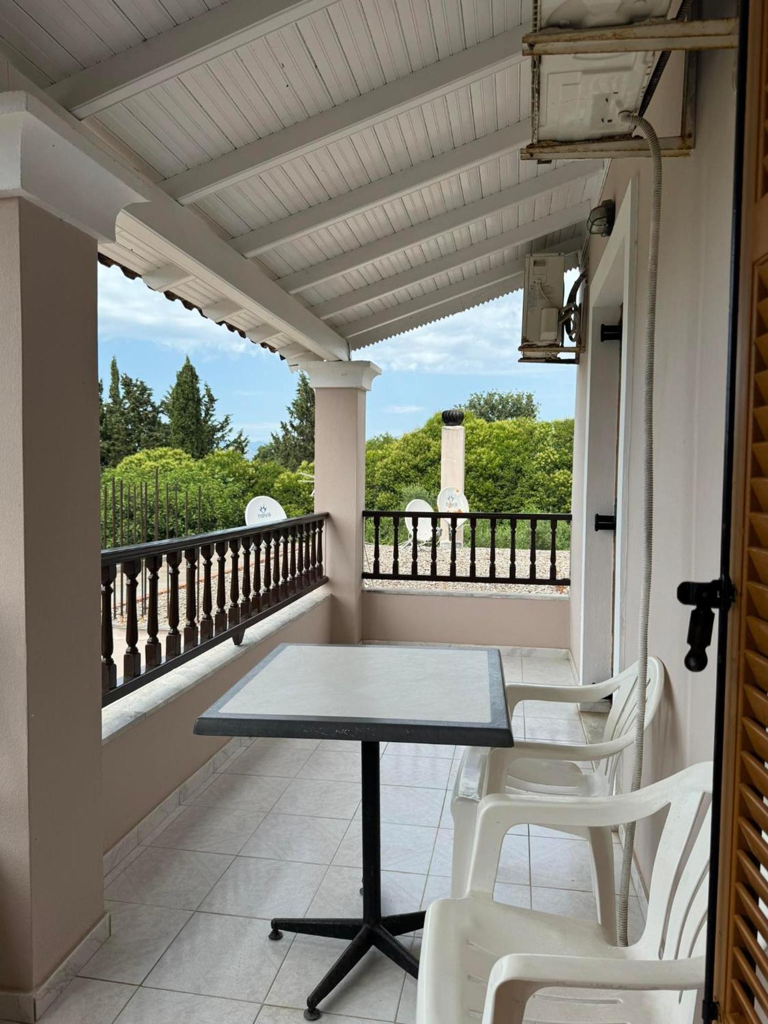 Villa Sofia Acharavi  Exteriör bild