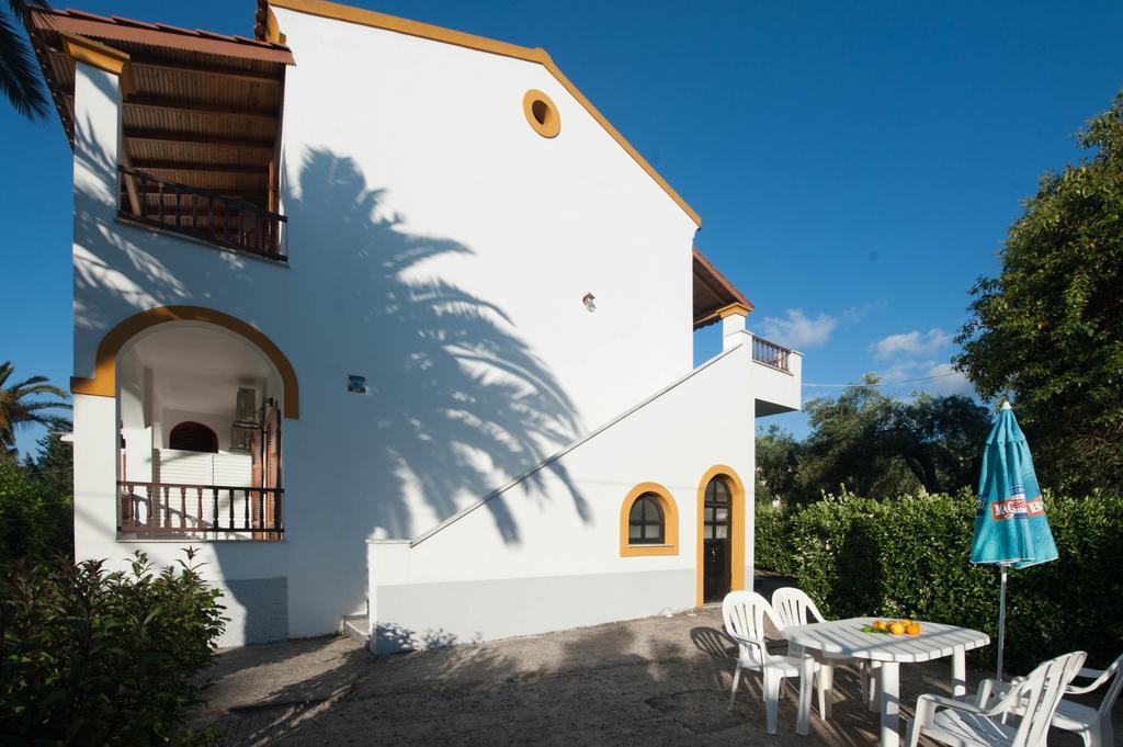 Villa Sofia Acharavi  Exteriör bild